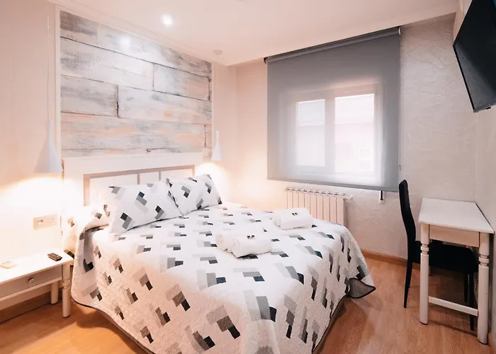 호텔 Toreros 토르데실라